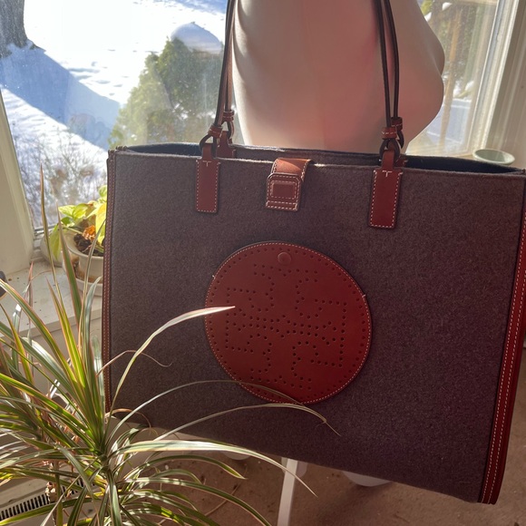 TORY BURCH Ella FELT TOTE BAG - Picture 4 of 5